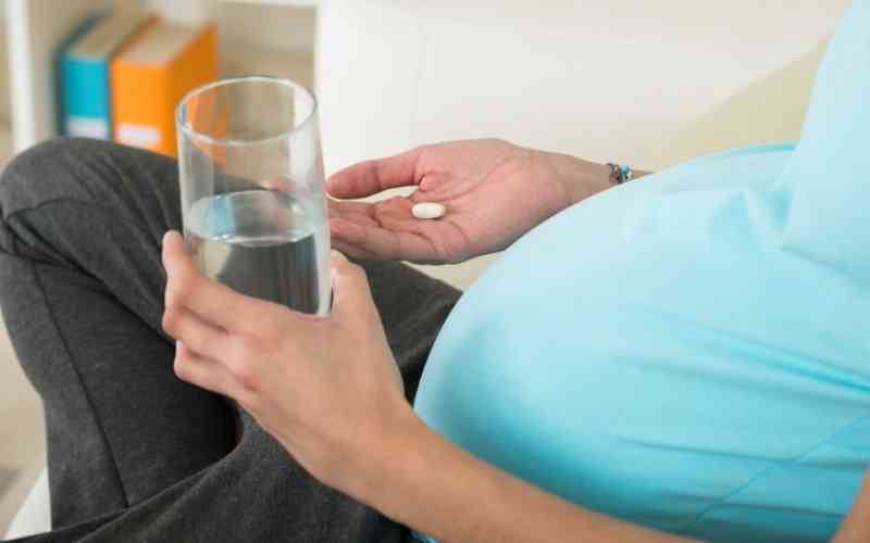 Một số loại thuốc có thể gây hại cho thai nhi. (Ảnh: Sưu tầm Internet)
