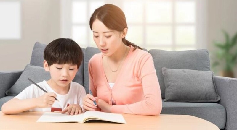 Bố mẹ cần kiên nhẫn khi dạy con viết số 0 (Nguồn ảnh: sưu tầm internet)