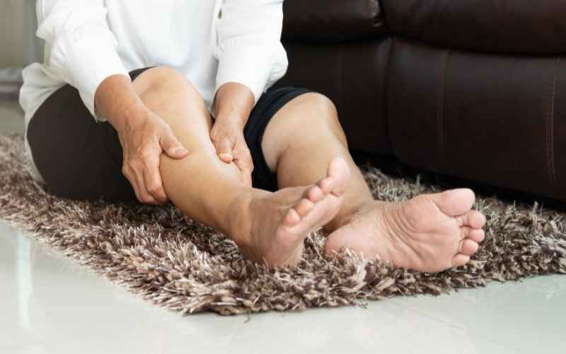 Chuột rút là dấu hiệu có thai sau sinh mổ rất điển hình. (Ảnh: Sưu tầm Internet)