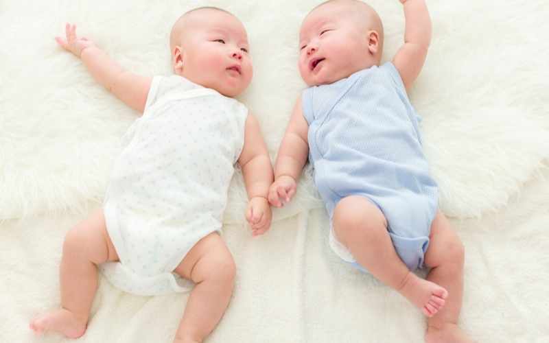 Mẹ mang thai đôi có nguy cơ cao bị sinh non. (Ảnh: Sưu tầm Internet)