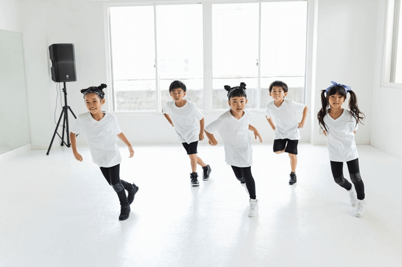 Hướng dẫn cách lựa chọn lớp học Zumba cho trẻ em. (Ảnh: Sưu tầm Internet)