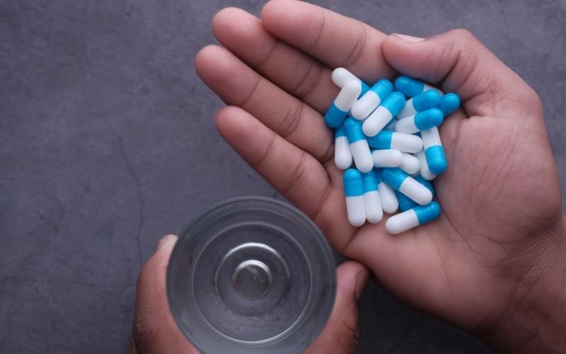 Điều trị bằng Tây y. (Ảnh: Sưu tầm Internet)