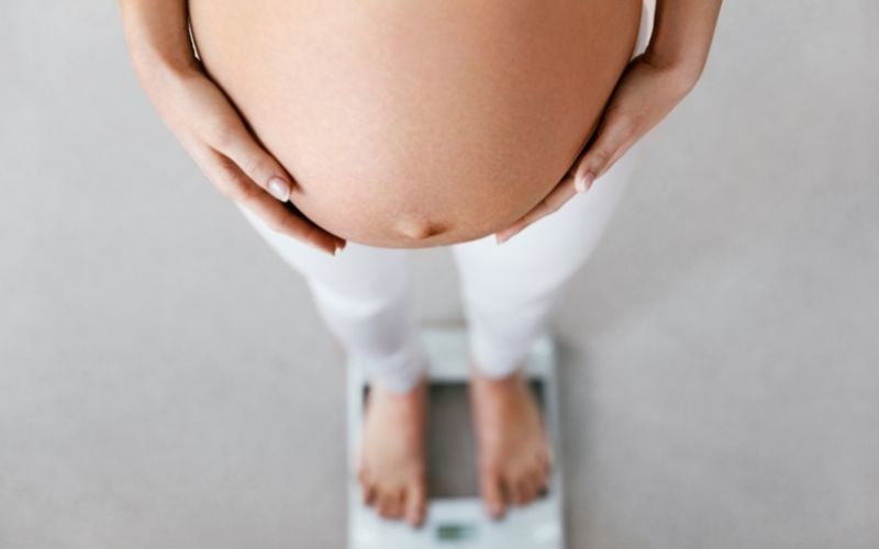 Duy trì cân nặng lý tưởng để giảm nguy cơ biến chứng tiểu đường thai kỳ. (Ảnh: Sưu tầm Internet)