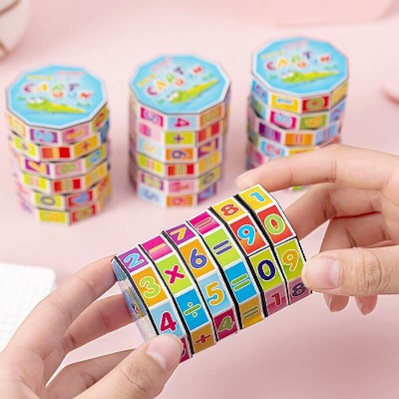 Bộ đồ chơi Rubik học toán: Giúp phát triển tư duy. (Ảnh: Sưu tầm Internet)