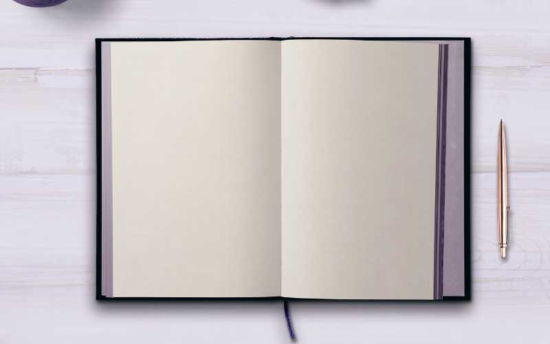 Các cạnh của quyển vở vuông góc với nhau. (Ảnh: Sưu tầm Internet)