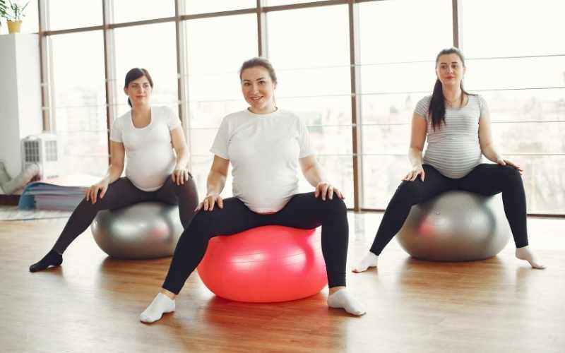 Tập thể dục tăng cường sức khỏe để giảm bớt căng cứng bụng.  (Ảnh: Sưu tầm Internet)