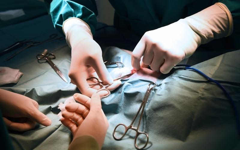 Phẫu thuật khi kích thước khối u lớn. (Ảnh: Sưu tầm Internet)