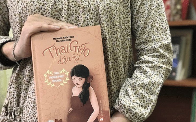 Cuốn sách sẽ khá dày và nặng. (Ảnh: Sưu tầm Internet)