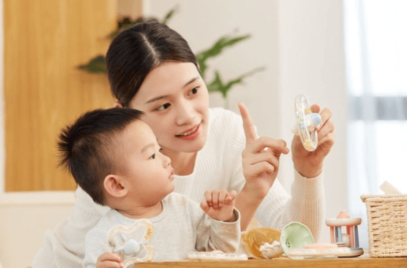 Trẻ chậm nói có ảnh hưởng đến trí tuệ không? (Ảnh: Sưu tầm Internet)