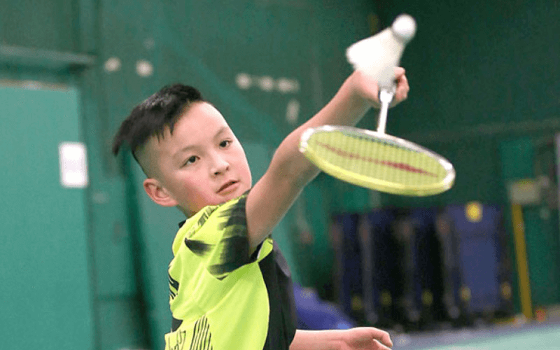 Hướng dẫn cách chọn vợt cầu lông cho trẻ em. (Ảnh: Sưu tầm Internet)