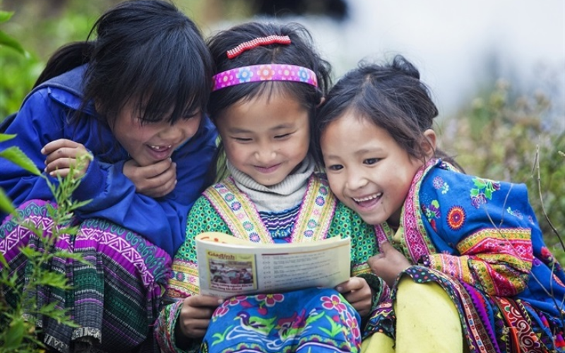 Trẻ chủ động tương t&aacute;c bằng tiếng Việt. (Ảnh: Sưu tầm Internet)