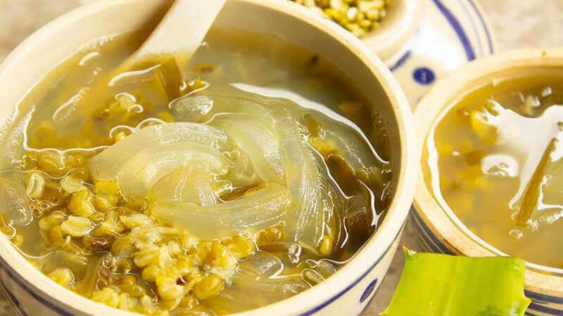 Chè đậu xanh là món ăn thanh mát cho mùa hè. (Ảnh: Sưu tầm Internet)