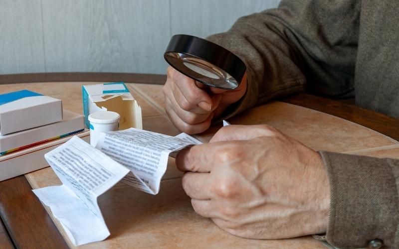 Cần đọc kỹ thông tin thuốc trước khi sử dụng. (Ảnh: Sưu tầm Internet)