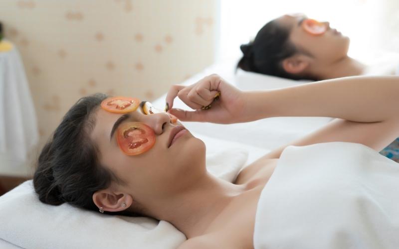 Mặt nạ cà chua giúp da căng bóng, khoẻ mạnh. (Ảnh: Sưu tầm Internet)