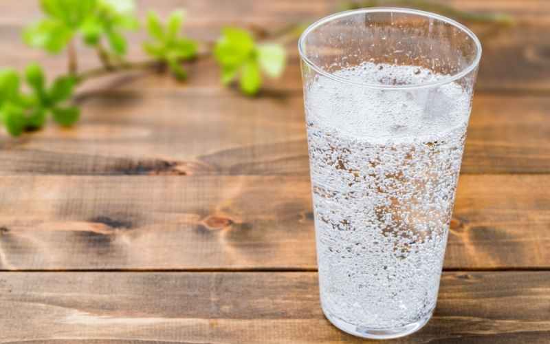 Mẹ bầu cần tránh uống các loại nước có ga, nước ngọt. (Ảnh: Sưu tầm Internet)