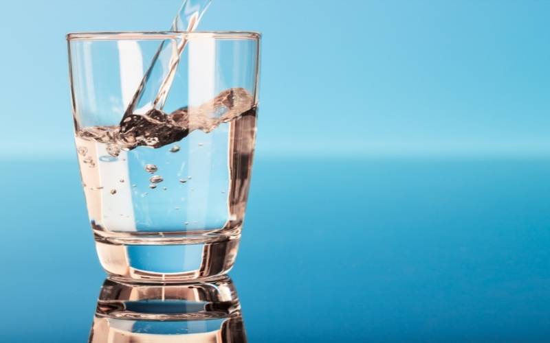 Nước lọc tốt cho sức khỏe mọi người không chỉ riêng bà bầu. (Ảnh: Sưu tầm Internet)