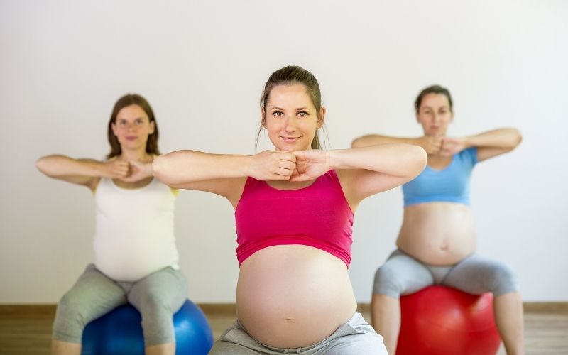 Tập thể dục vừa phải để tốt cho sức khỏe mẹ bầu. (Ảnh: Sưu tầm Internet)