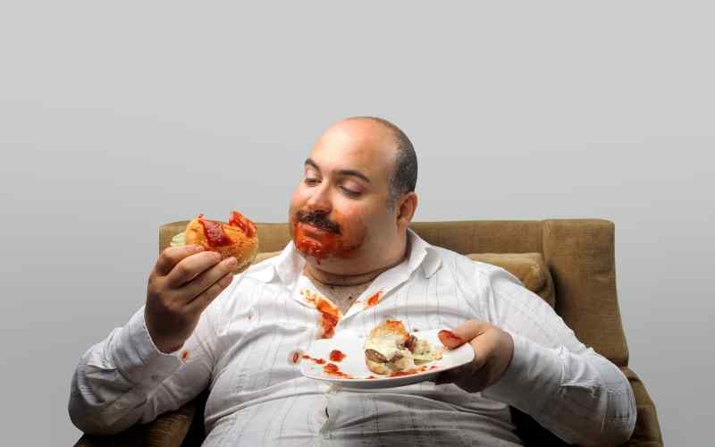 Ăn lượng chất béo vừa đủ để phòng ngừa nguy cơ béo phì. (Ảnh: Sưu tầm Internet)