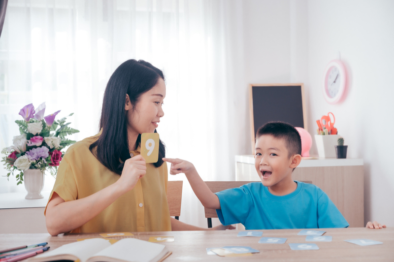 Trẻ vui học toán. (Ảnh: Sưu tầm Internet)