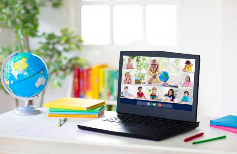 Lưu ý khi chọn app học tiếng anh cho bé 4 tuổi. (Ảnh: Sưu tầm Internet)