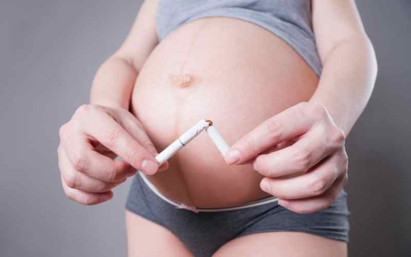 Thuốc lá không tốt cho sức khỏe bà bầu. (Ảnh: Sưu tầm Internet)