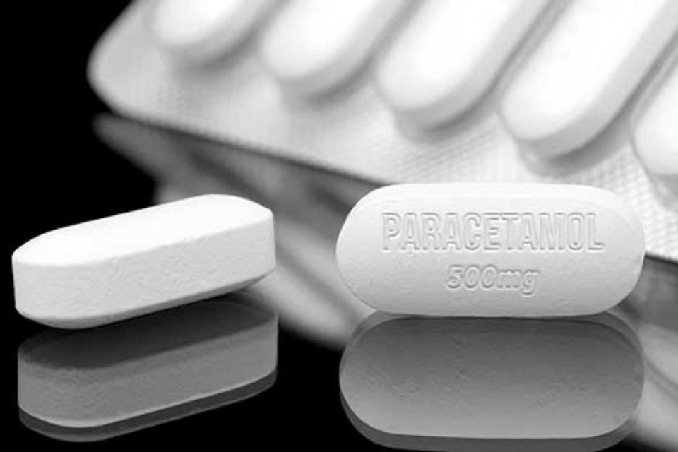 Các mẹ đang cho con bú nên tuân thủ đúng nguyên tắc khi sử dụng paracetamol để tránh gây ảnh hưởng đến sức khỏe của cả mẹ và bé (Ảnh: Sưu tầm Internet)