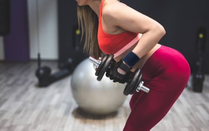 Vận động quá sức cản trở quá trình thụ thai. (Ảnh: Sưu tầm Internet)