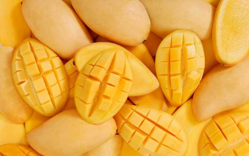 Nên ăn xoài để bổ sung chất xơ cho cơ thể. (Ảnh: Sưu tầm Internet)