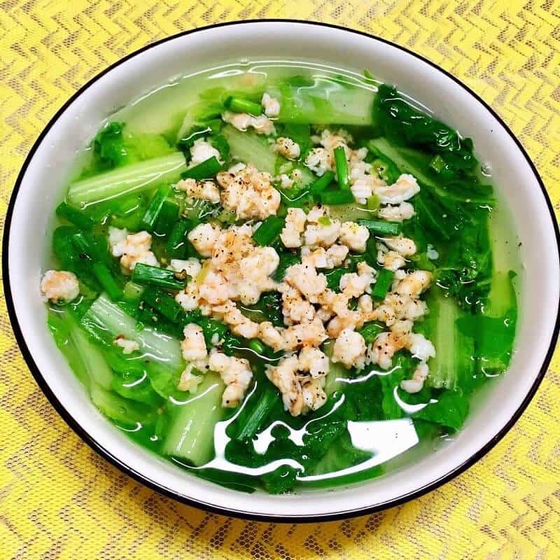 Giải nhiệt và nạp năng lượng cùng canh bó xôi thanh đạm. (Ảnh: Sưu tầm Internet)