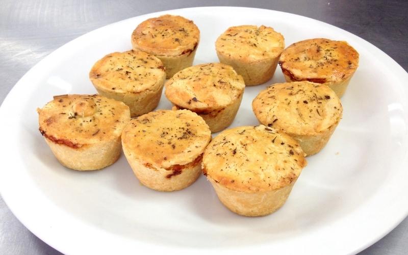 Bánh ngũ cốc nướng đơn giản, bổ dưỡng. (Ảnh: Sưu tầm Internet)