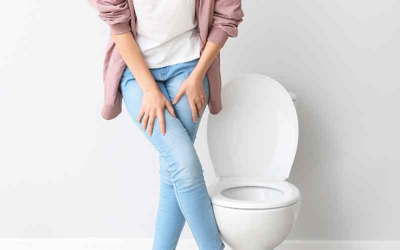 Phụ nữ mang thai đi tiểu nhiều. (Ảnh: Sưu tầm Internet)