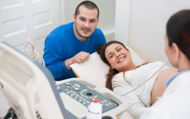 Thăm khám định kỳ theo chỉ định của bác sĩ. (Ảnh: Sưu tầm Internet)