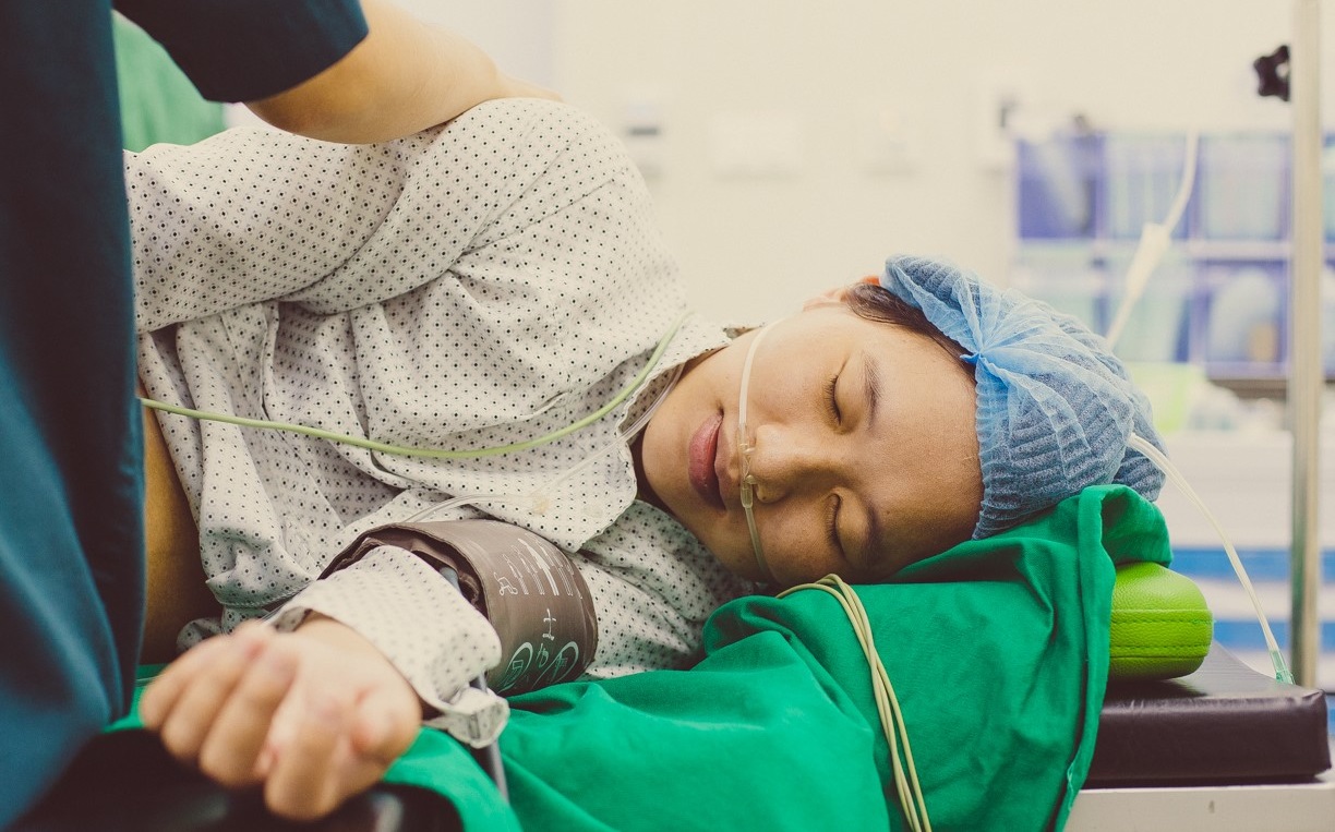 Mẹ nhiễm HIV sẽ được tư vấn sinh mổ. (Ảnh: Sưu tầm Internet)