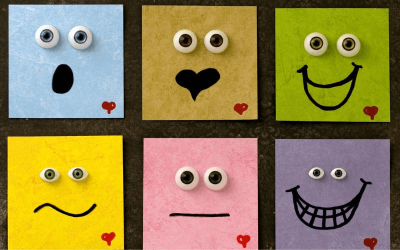 Trò chơi giáo dục cảm xúc cho trẻ mầm non: Thảm phân loại cảm xúc. (Ảnh: Sưu tầm Internet)