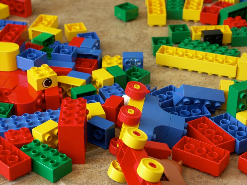 Xếp hình có phần mang tính thử thách. (Ảnh: Sưu tầm Kidz.vn)