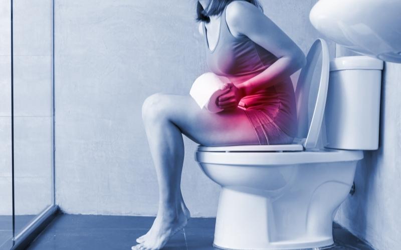 Táo bón cũng là dấu hiệu có thai tháng thứ 2. (Ảnh: Sưu tầm Internet)