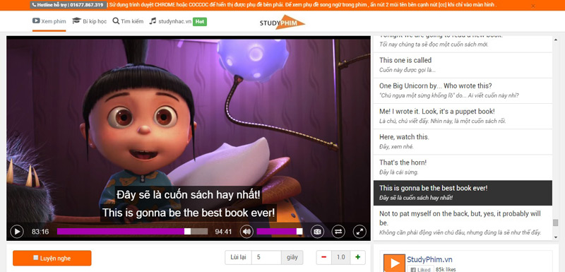 Xem tivi tiếng Anh có phụ đề song ngữ giúp cải thiện kỹ năng nghe. (Ảnh: Sưu tầm Internet)