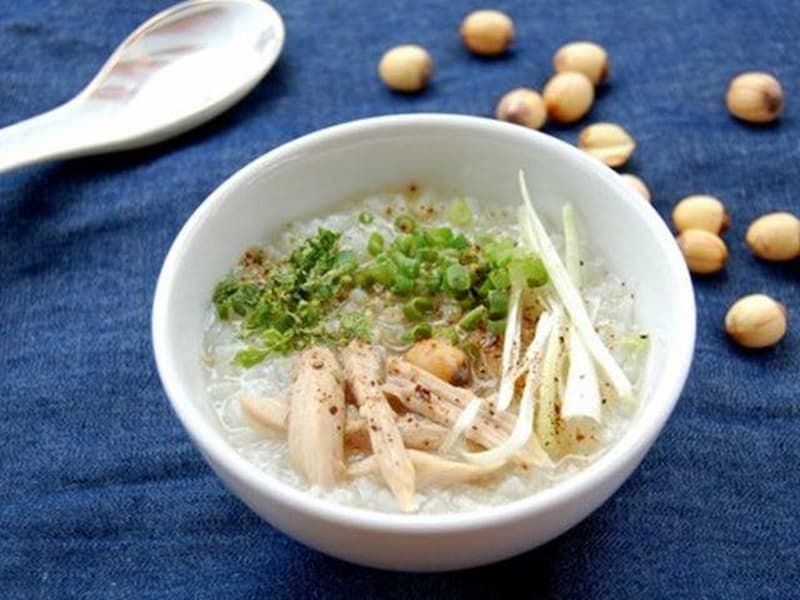 Lưu ý khi cho bé ăn dặm hạt sen. (Ảnh: sưu tầm internet)