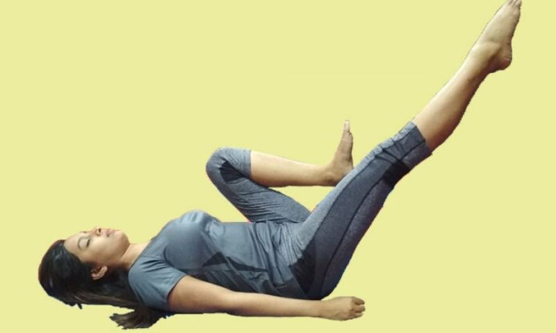 Bài tập Yoga giảm mỡ bụng sau sinh. (Nguồn: Internet)