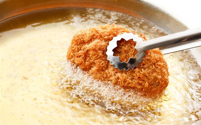 Sau sinh nên tránh ăn đồ chiên rán để phòng băng huyết sau sinh. (Ảnh: Sưu tầm internet)