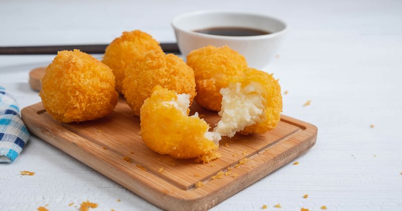 Ăn nhiều đồ dầu mỡ không tốt cho hệ tiêu hóa  (Ảnh: Sưu tầm Internet)