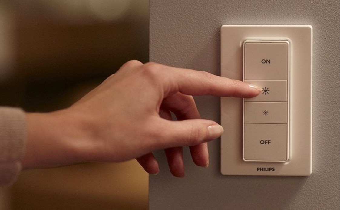 Biến trở dùng để điều chỉnh độ sáng của bóng đèn điện. (Ảnh: Sưu tầm Internet)