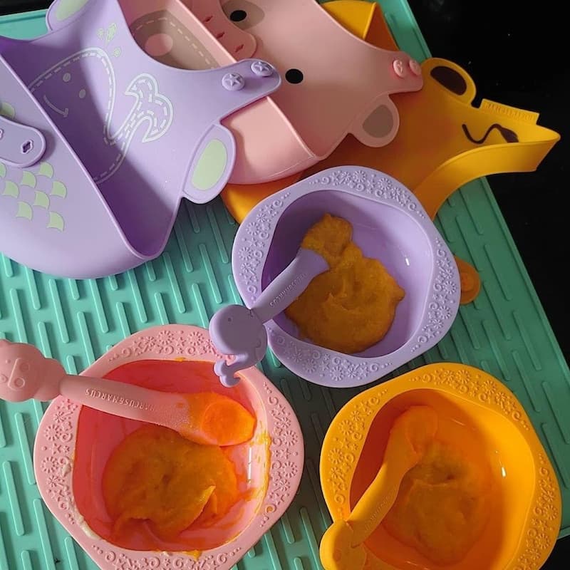 Những lưu ý khi sử dụng bát ăn dặm. (Ảnh: sưu tầm internet)