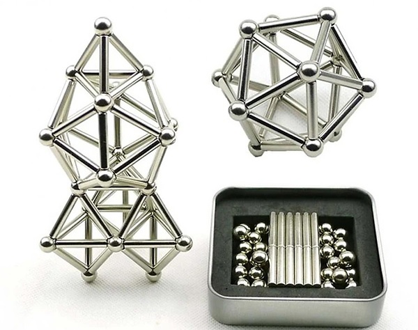 Bộ nam châm Magcube Buckyballs xếp hình . (Ảnh: Sưu tầm internet)