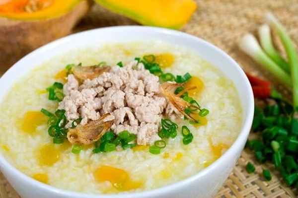 Cháo ngô ngọt thịt gà. (Ảnh: Sưu tầm Internet)