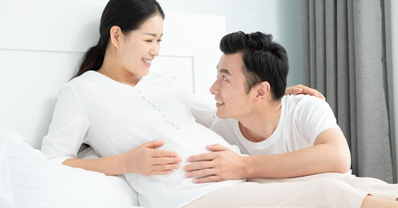Quan hệ khi mang thai ba tháng đầu như thế nào? (Ảnh: Internet)