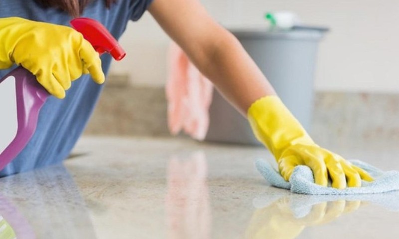 Vệ sinh, khử khuẩn thường xuyên hạn chế virus cúm xâm nhập (Nguồn: Sưu tầm internet)