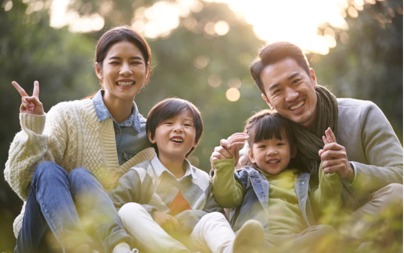 Cha mẹ và trẻ có nhiều thời gian dành cho nhau. (Ảnh: Shutterstock.com)