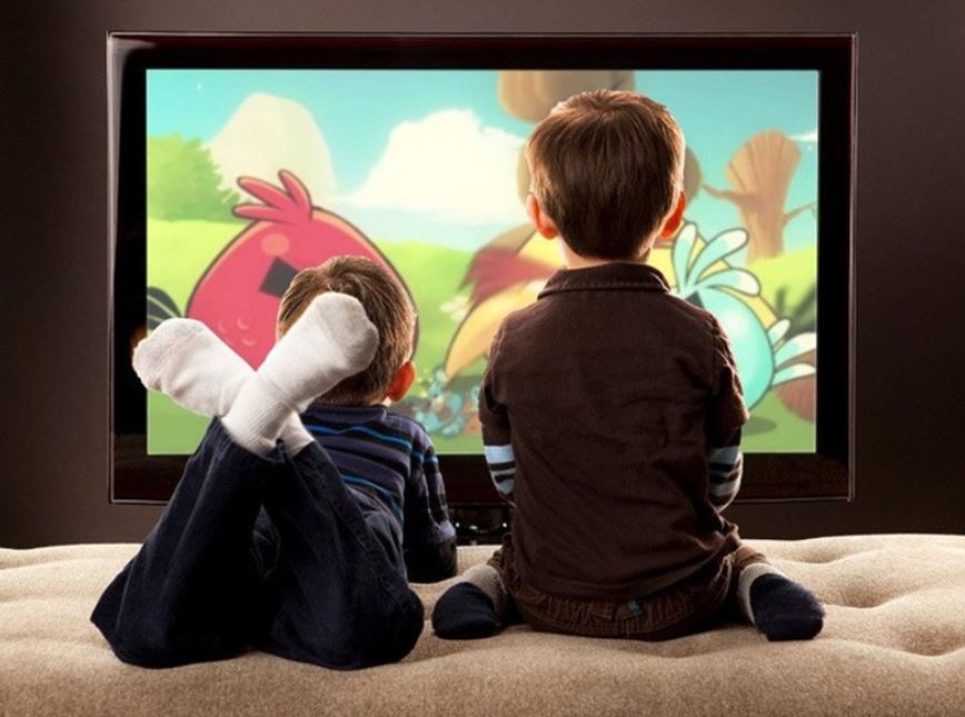 Học tiếng Anh qua phim giúp bé thêm hào hứng khi theo dõi. (Ảnh: Sưu tầm Internet)