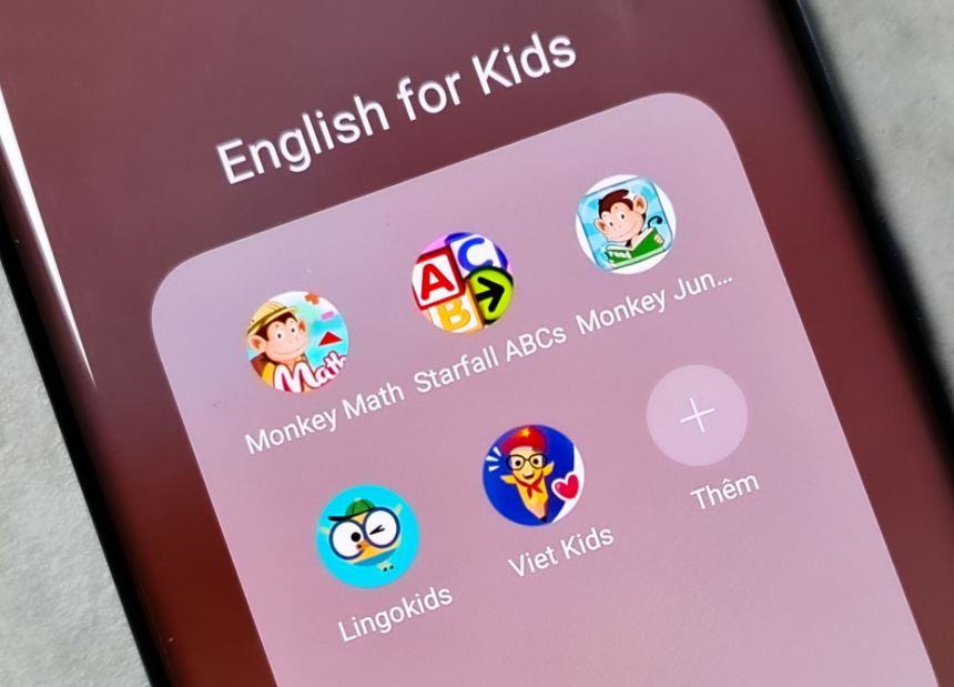 Các app hiện đại có giao diện đẹp, học liệu phong phú cũng là gợi ý hay cho bé tiểu học khi làm quen với tiếng Anh. (Ảnh: Sưu tầm Internet)